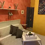 - Homstel * Taormina