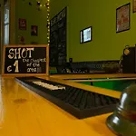 Hostel - Homstel *