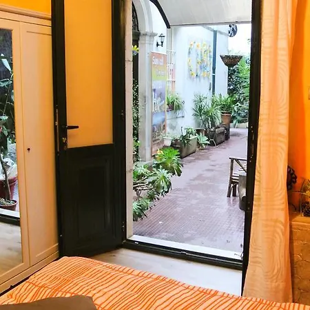 - Homstel * Taormina