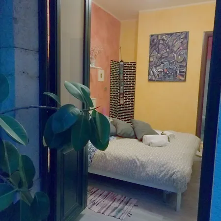 - Homstel Hostel Taormina