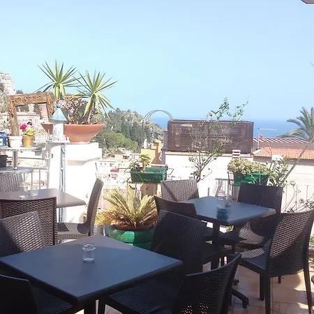 Hostel - Homstel Taormina