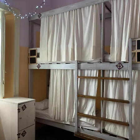 - Homstel Hostel Taormina