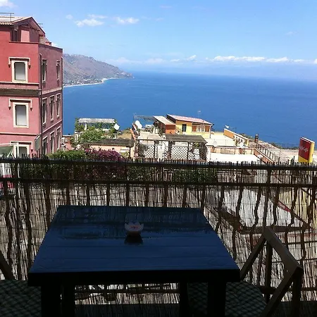Hostel - Homstel Taormina