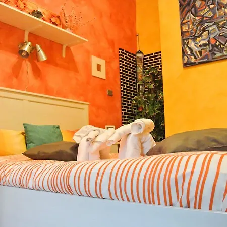 - Homstel Hostel Taormina