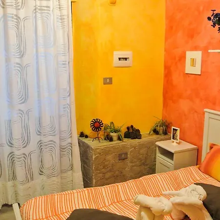 - Homstel Taormina