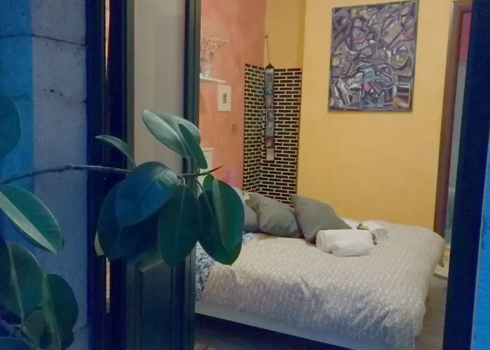 - Homstel Hostel Taormina