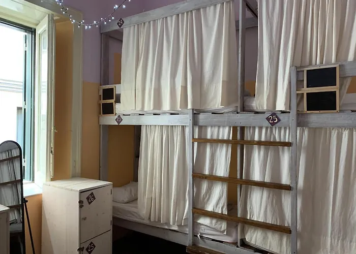 - Homstel Hostel Taormina